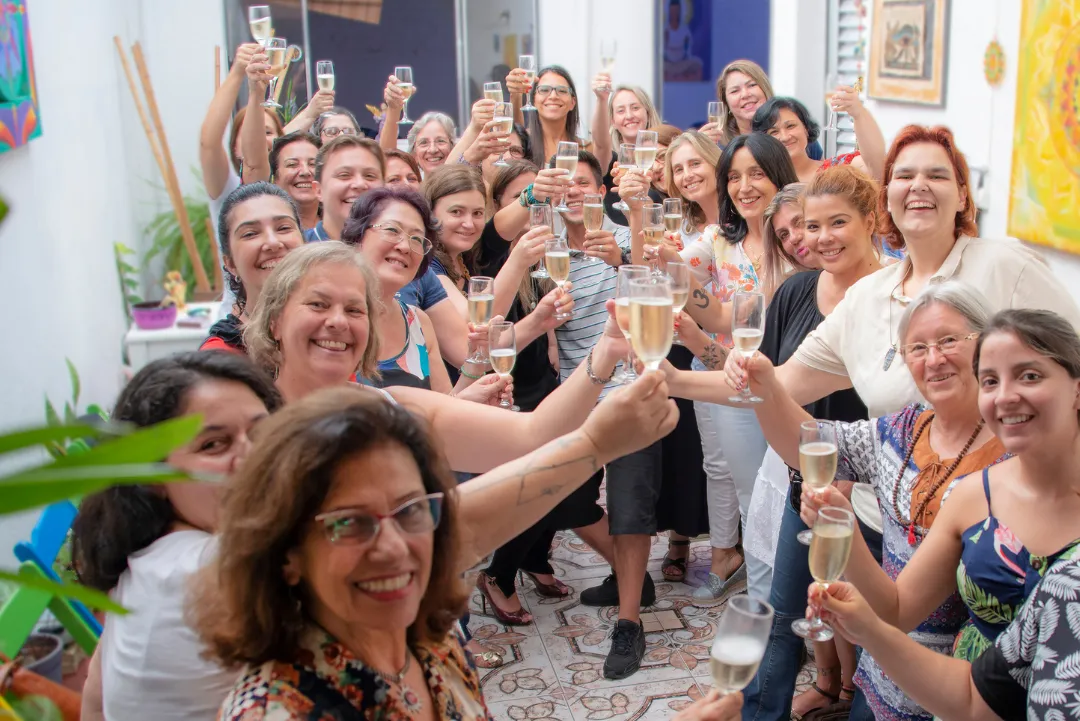 Formatura de alunos do Instituto Cintia Balotta: novos terapeutas formados em Hipnoterapia, Regressão e Terapia Junguiana